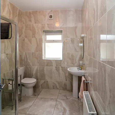 No 1 Wood بيت للعطل كينمير